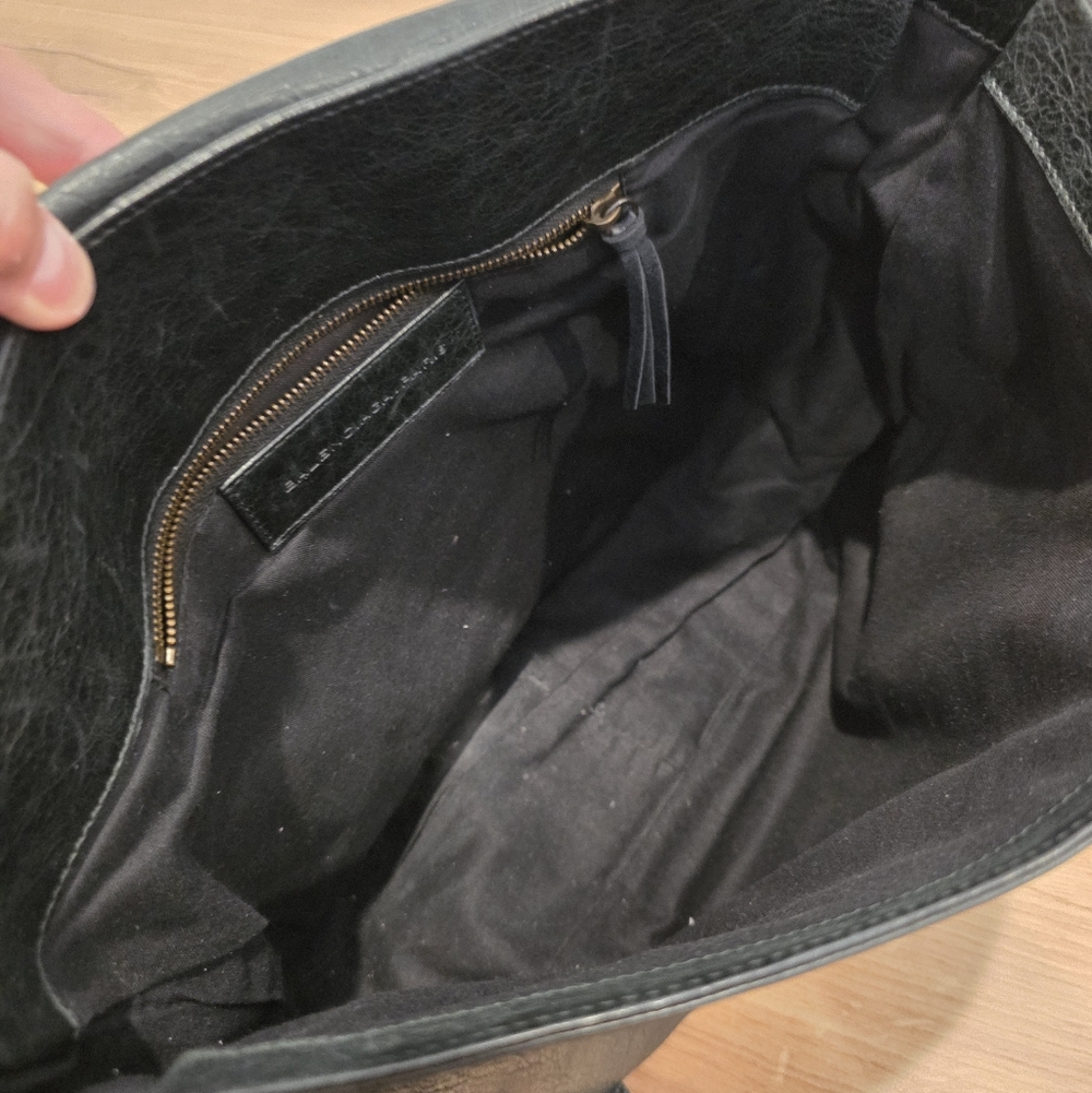 Balenciaga Black Leather Women's Bag - Picture 7 of 11